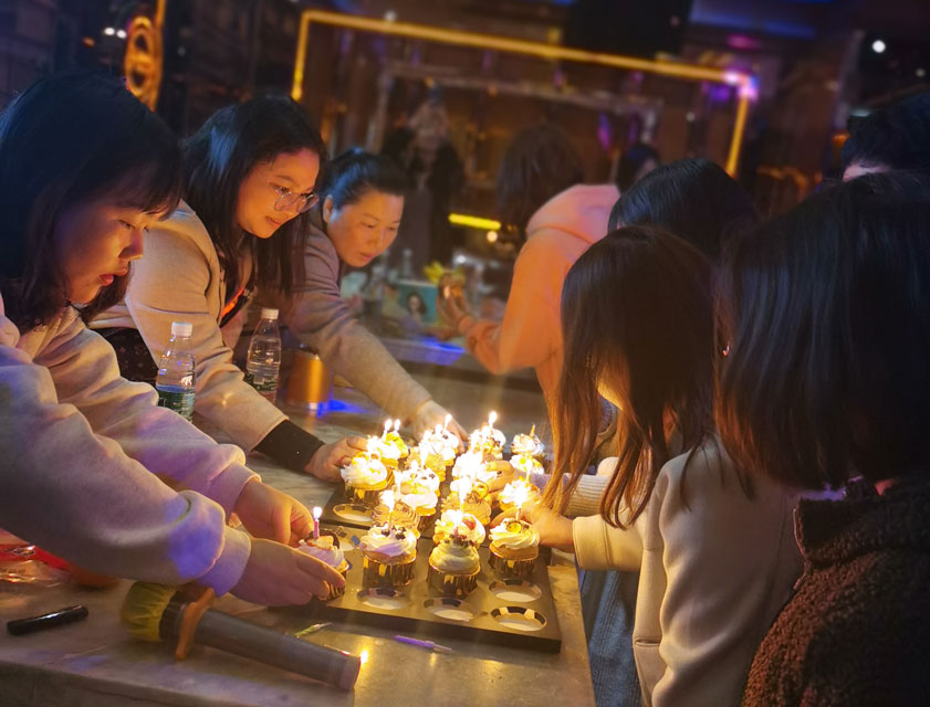HIGH唱KTV！——明博手机登录入口防雷第一期员工生日会
