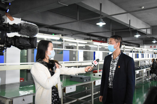 抗疫情 保生产 长沙广播电视台到明博手机登录入口采访